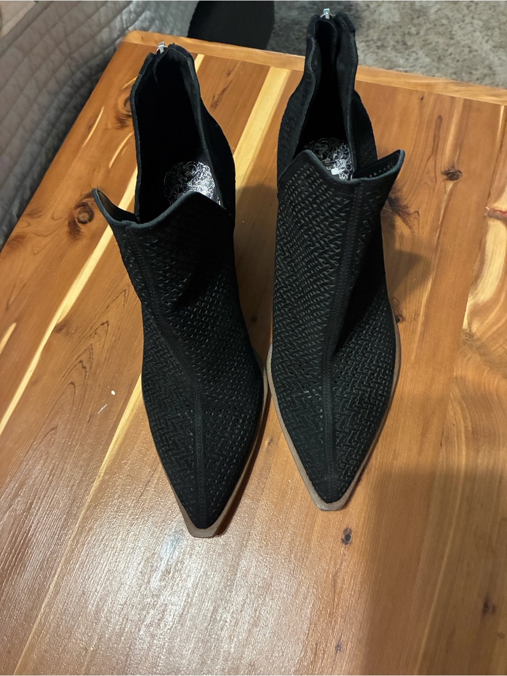 Like New !!!Vince Camuto Black Woven Pointed Toe Ankle Booties with Notch
